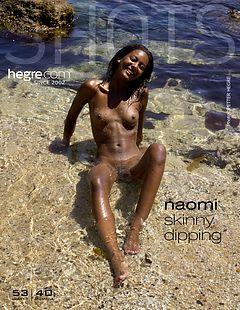 Naomi nudismo en la playa